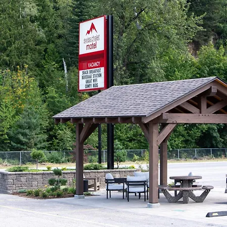 Swiss Chalet Motel-3